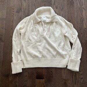 Abercrombie and Fitch Cream sweater with collar Size Large